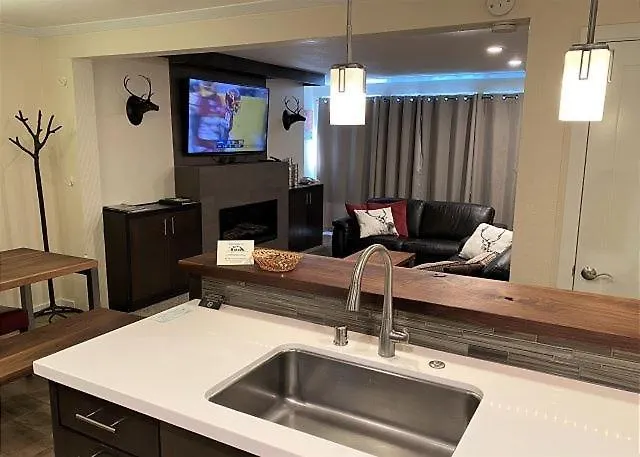 St Anton Courtyard View Ski-In And Out 1 Bedroom Condo Mammoth Lakes